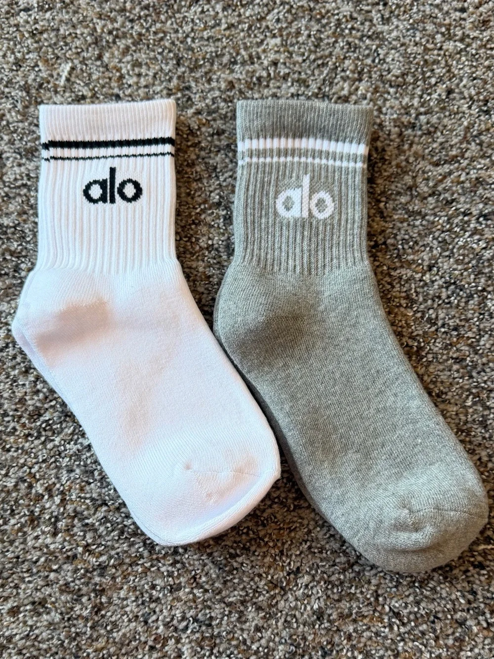 ALO Yoga Half Crew Socks - White & Gray 2 Pair set